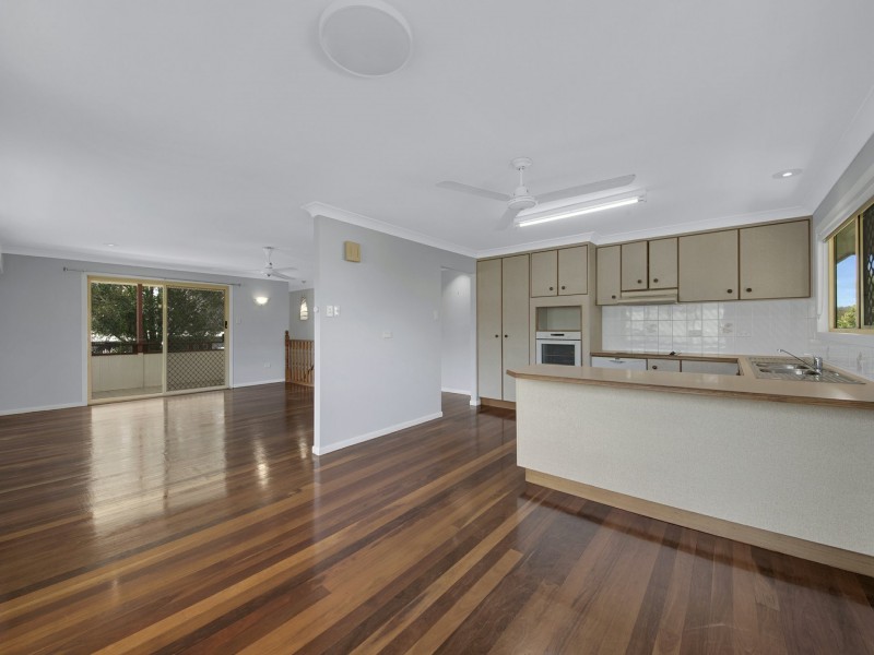 86 Booth Avenue, Tannum Sands QLD 4680