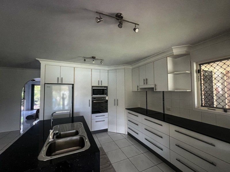 8 Coal Crescent, Tannum Sands QLD 4680