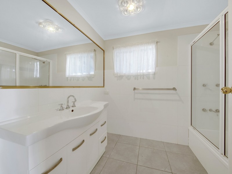 5 Alexander Street, Boyne Island QLD 4680