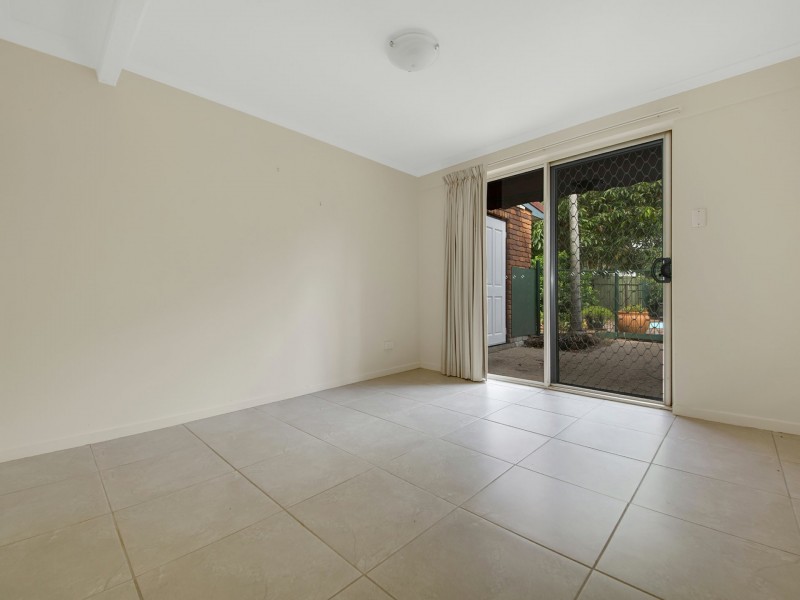 5 Alexander Street, Boyne Island QLD 4680