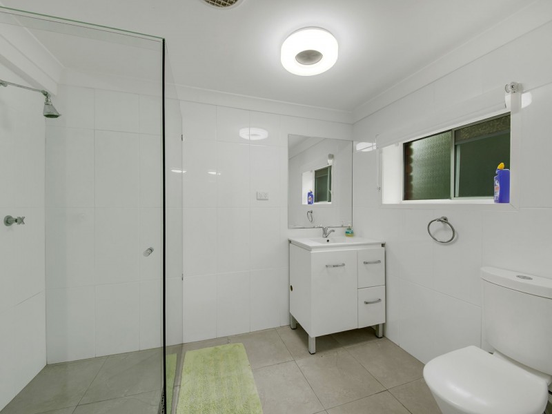 5 Alexander Street, Boyne Island QLD 4680