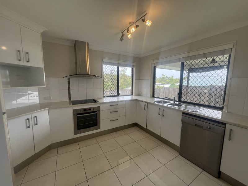 37 Pryde Street, Tannum Sands QLD 4680