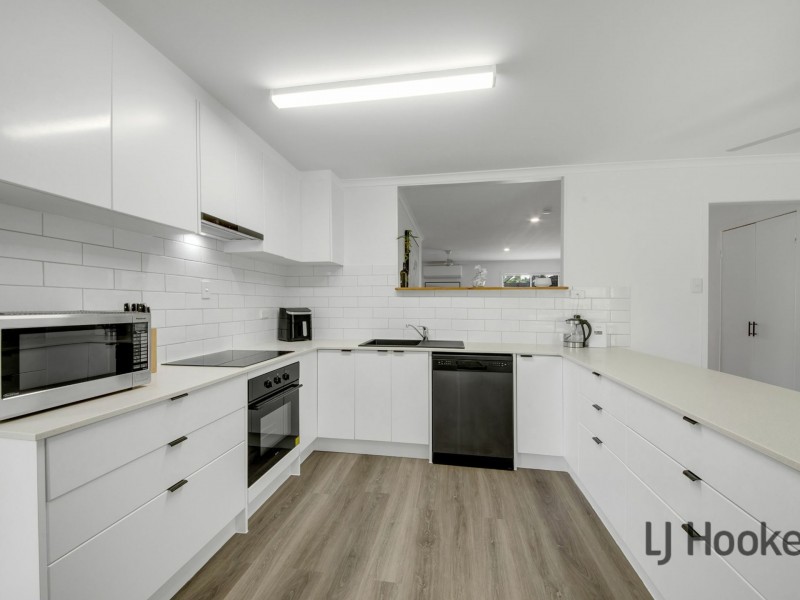 13 Hayes Avenue, Boyne Island QLD 4680