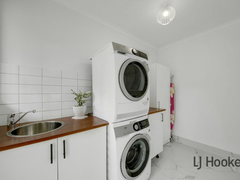 13 Hayes Avenue, Boyne Island QLD 4680