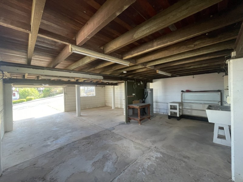 21 Far Street, West Gladstone QLD 4680