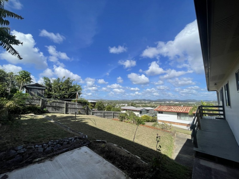 21 Far Street, West Gladstone QLD 4680