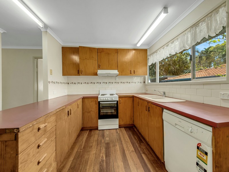 30 Alkina Crescent, Boyne Island QLD 4680
