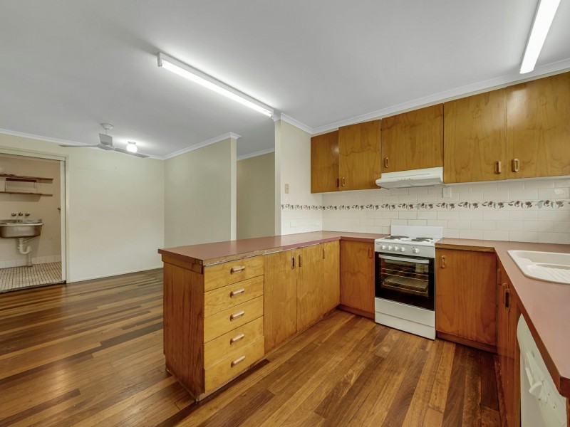 30 Alkina Crescent, Boyne Island QLD 4680