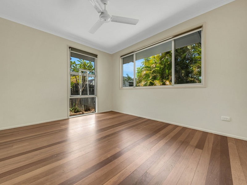 30 Alkina Crescent, Boyne Island QLD 4680