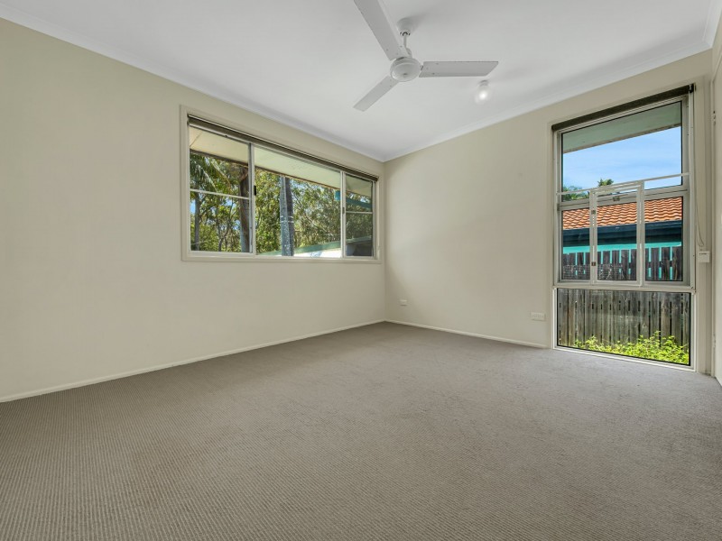 30 Alkina Crescent, Boyne Island QLD 4680