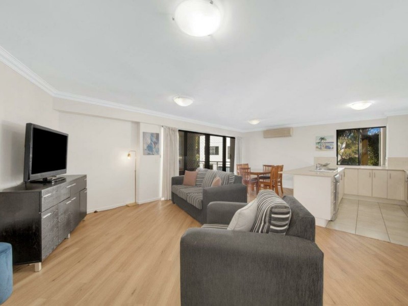 8/8a Wyndham Avenue, Boyne Island QLD 4680