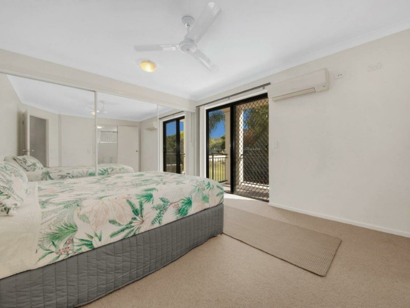 8/8a Wyndham Avenue, Boyne Island QLD 4680