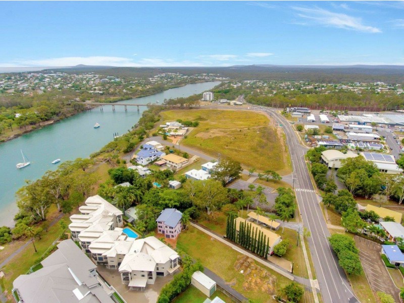 8/8a Wyndham Avenue, Boyne Island QLD 4680
