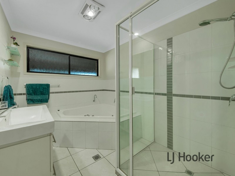17 Ronald Crescent, Benaraby QLD 4680
