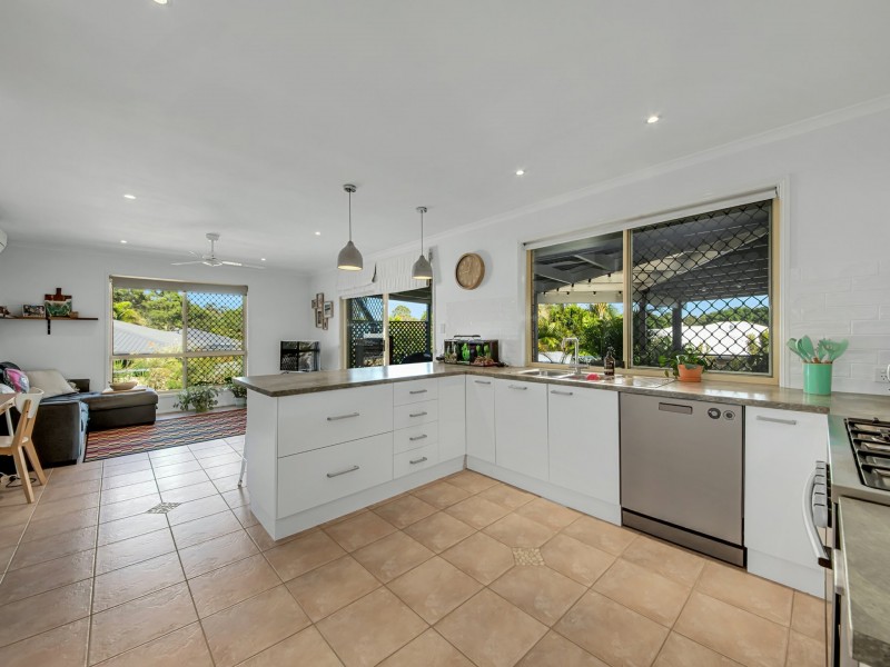 4 Selina Court, Tannum Sands QLD 4680