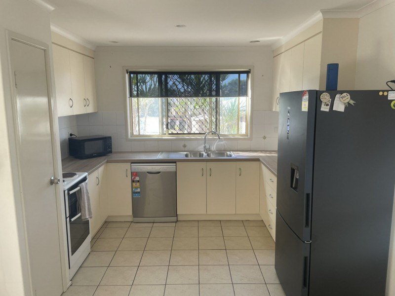 5B Pittsbay Crescent, Boyne Island QLD 4680