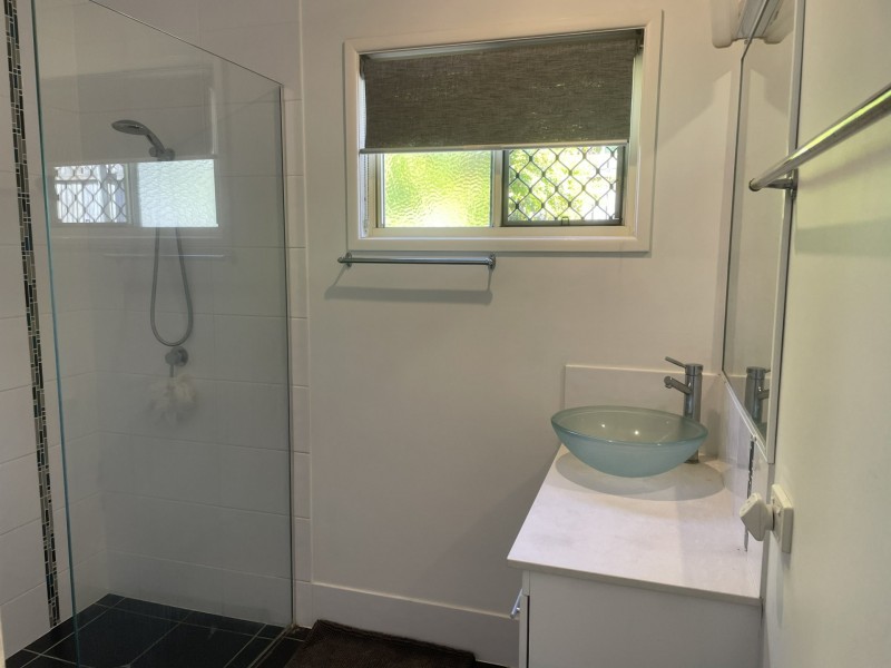 5B Pittsbay Crescent, Boyne Island QLD 4680