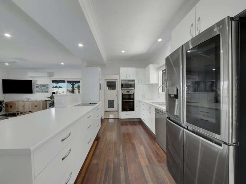12 Cambridge Close, Tannum Sands QLD 4680