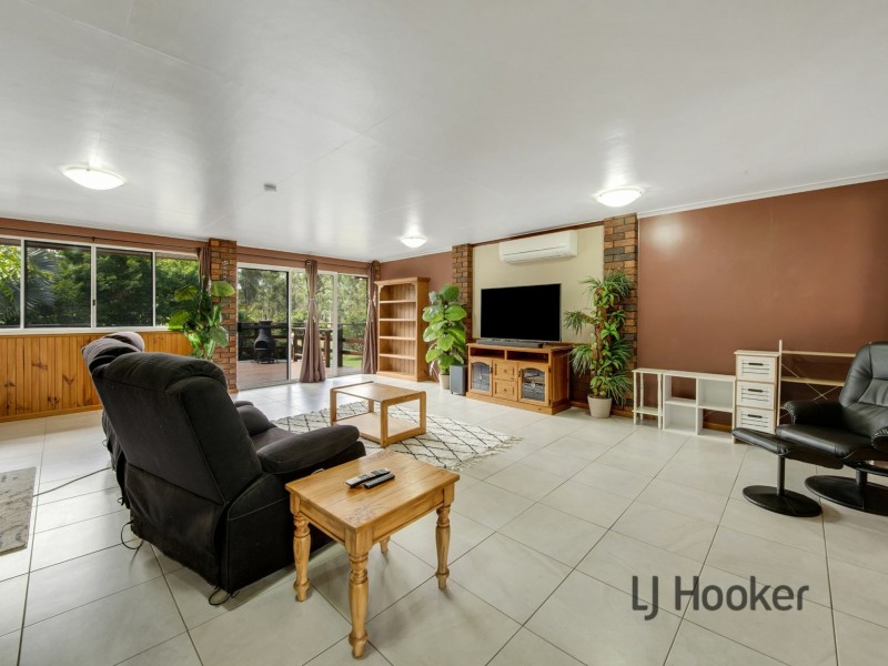 10 Aquarius Avenue, River Ranch QLD 4680