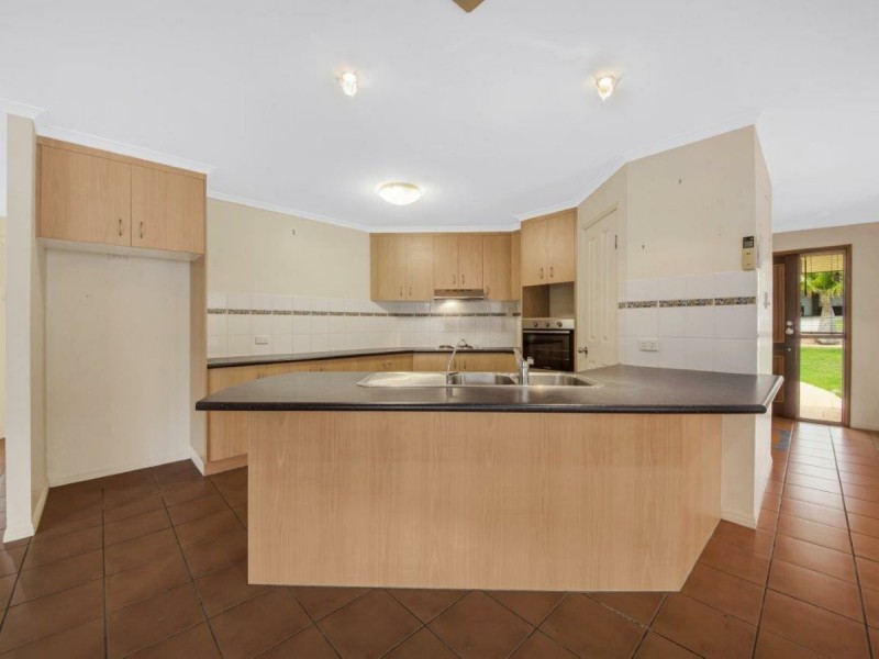 18 Douglas Street, Tannum Sands QLD 4680