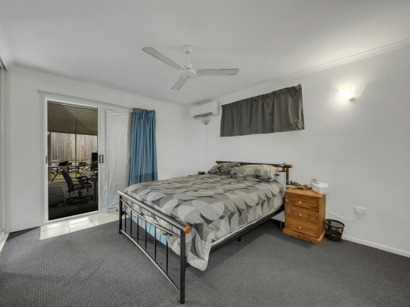 42 Curtis Avenue, Boyne Island QLD 4680