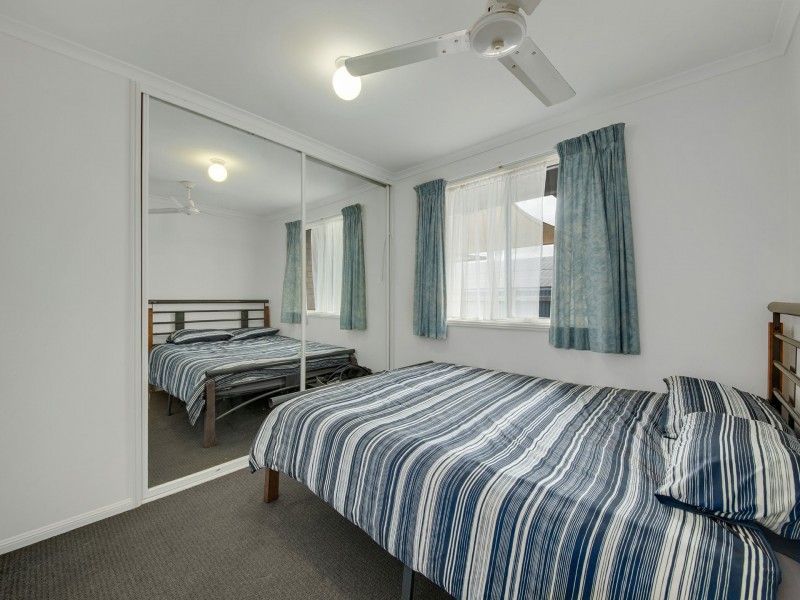 42 Curtis Avenue, Boyne Island QLD 4680