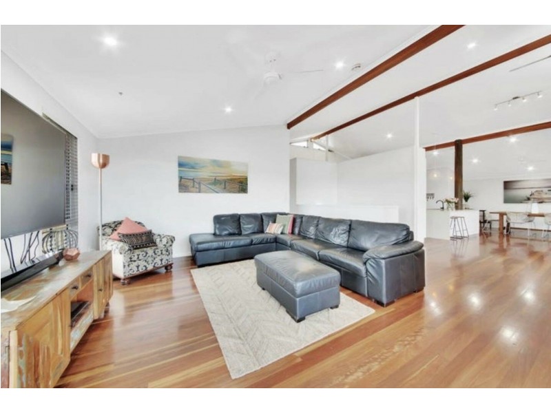 19 Chauvel Court, Boyne Island QLD 4680
