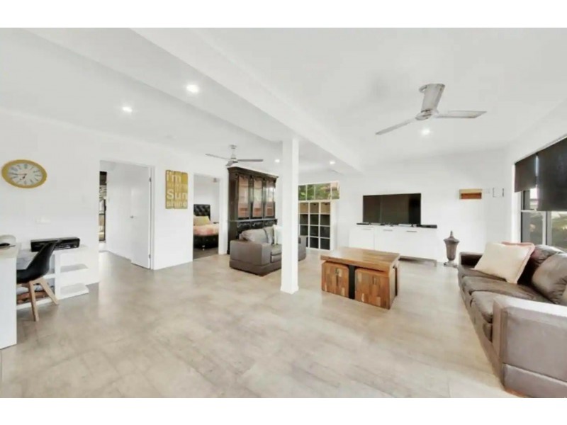 19 Chauvel Court, Boyne Island QLD 4680