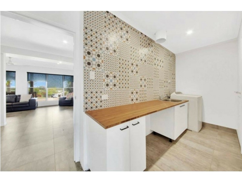 19 Chauvel Court, Boyne Island QLD 4680