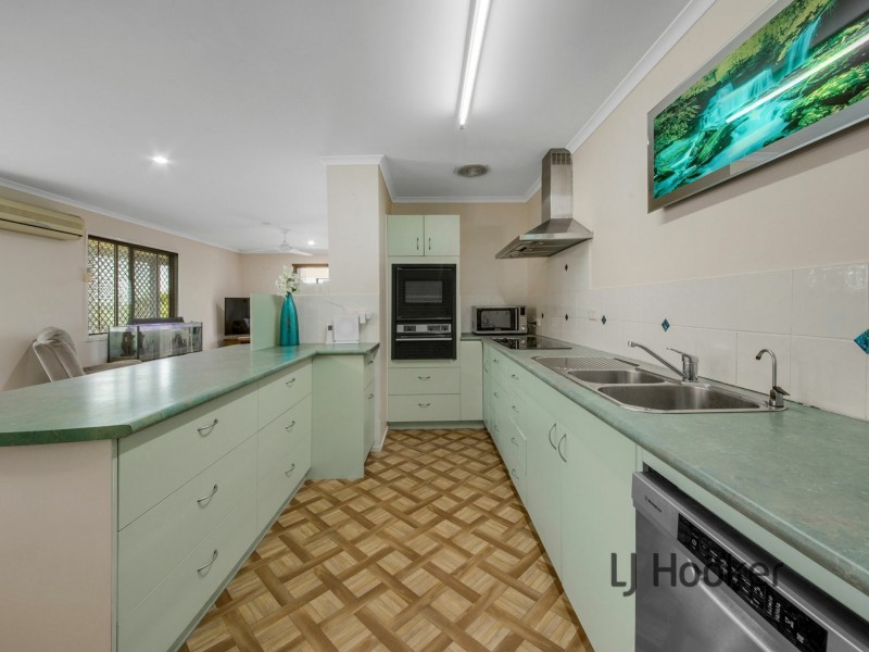 31 Amaroo Street, Boyne Island QLD 4680