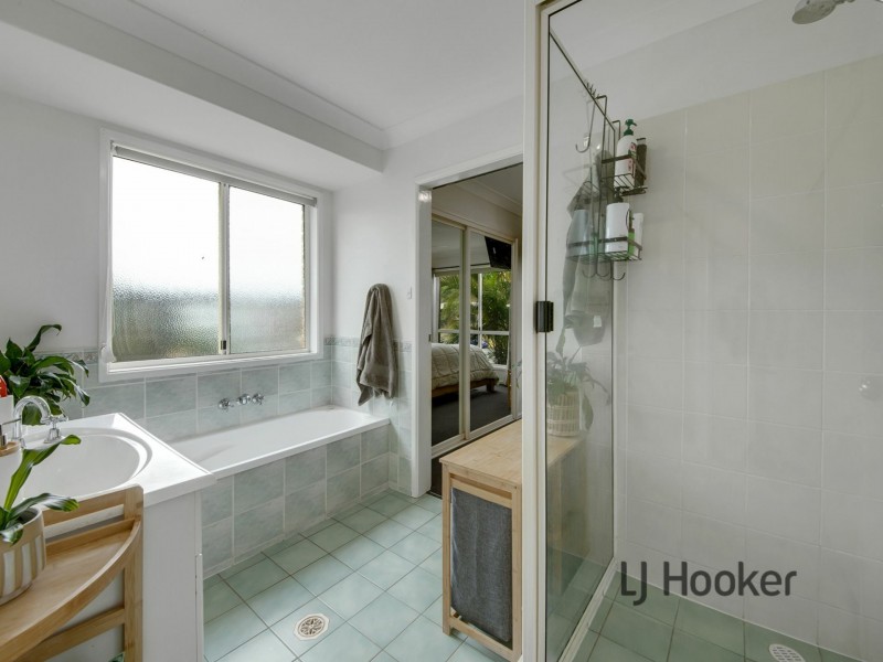 30 Carinya Drive, Clinton QLD 4680