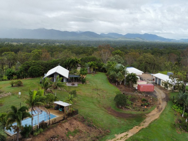 255 Red Hill Road, Bororen QLD 4678