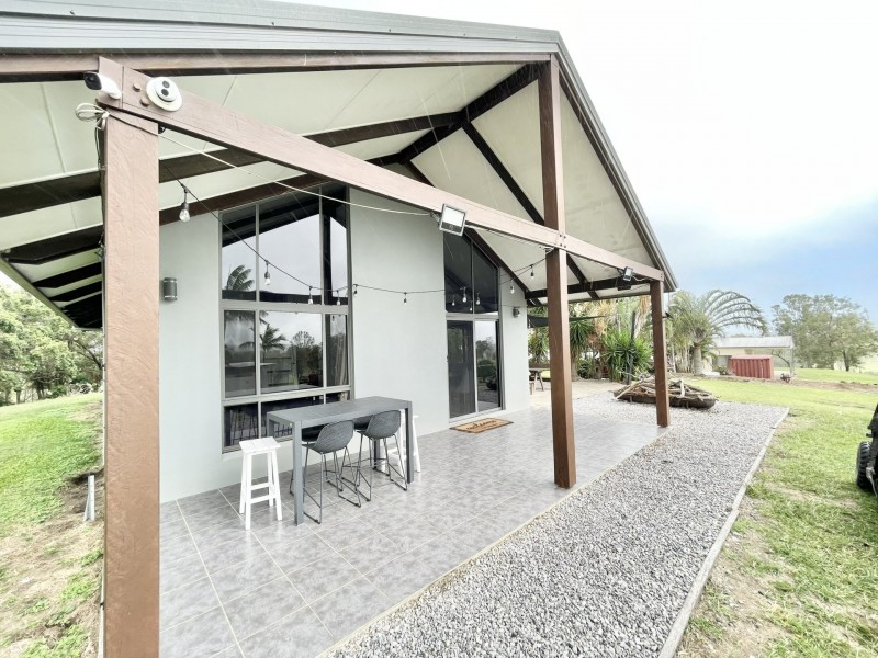 255 Red Hill Road, Bororen QLD 4678