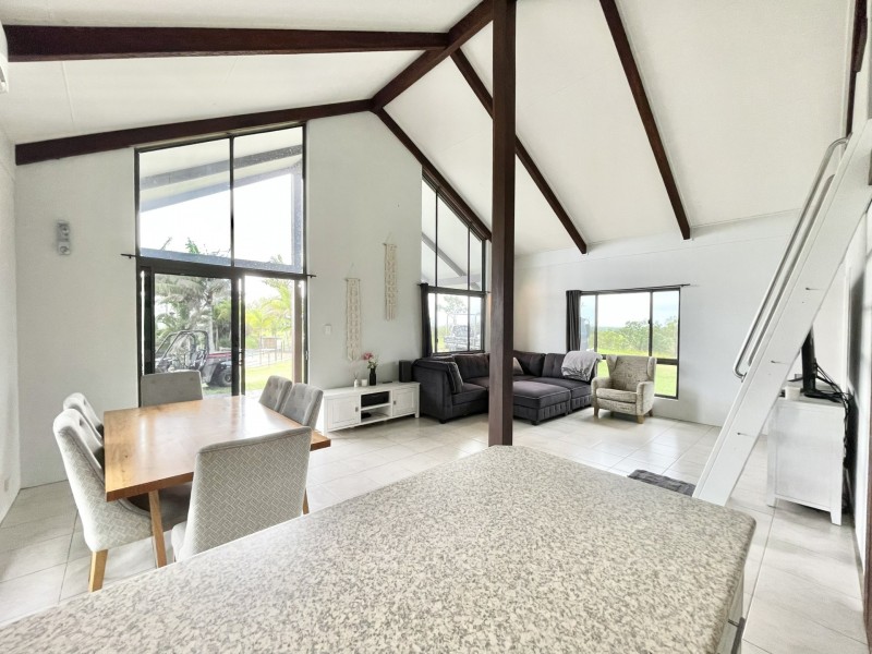255 Red Hill Road, Bororen QLD 4678