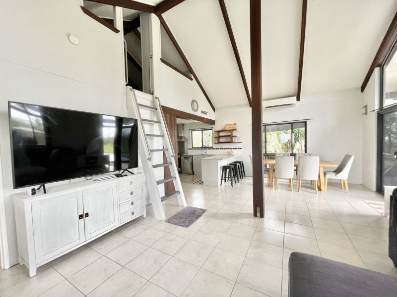 255 Red Hill Road, Bororen QLD 4678