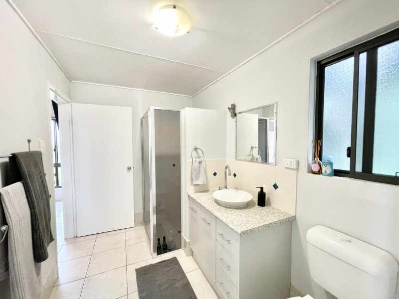 255 Red Hill Road, Bororen QLD 4678