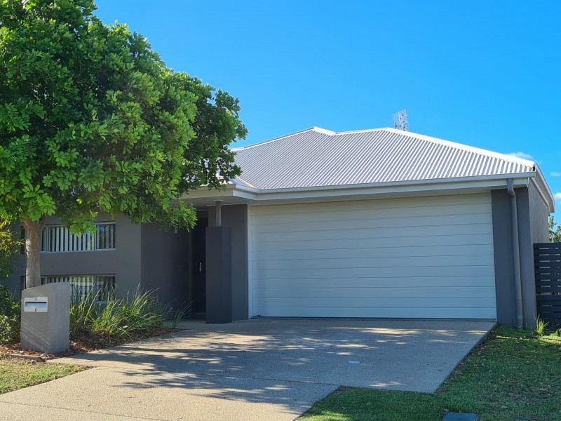 6 Wabby Street, Boyne Island QLD 4680
