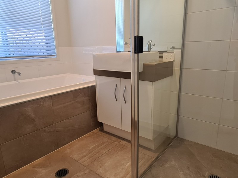 6 Wabby Street, Boyne Island QLD 4680