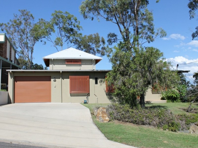 18 Sayre Crescent, Boyne Island QLD 4680