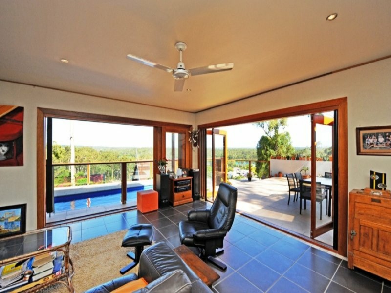 18 Sayre Crescent, Boyne Island QLD 4680