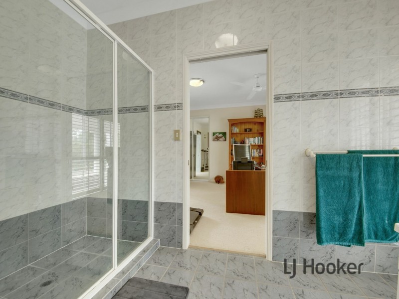 36 Helen Crescent, Wurdong Heights QLD 4680