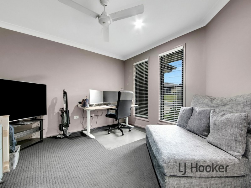 40 Koolivoo Parade, Boyne Island QLD 4680