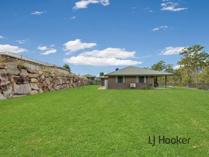 40 Koolivoo Parade, Boyne Island QLD 4680