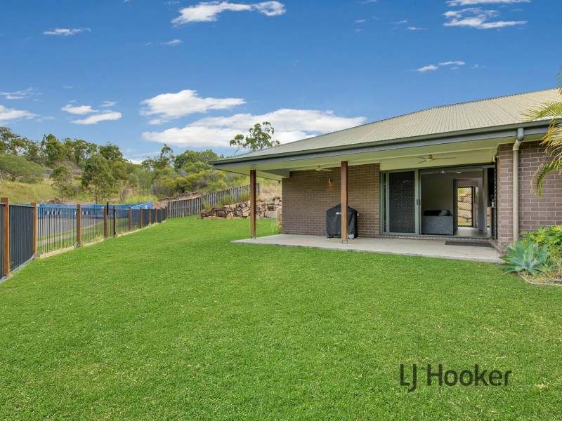 40 Koolivoo Parade, Boyne Island QLD 4680
