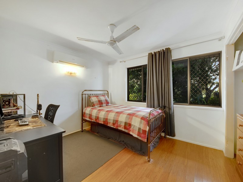 2/44 Sayre Crescent, Boyne Island QLD 4680