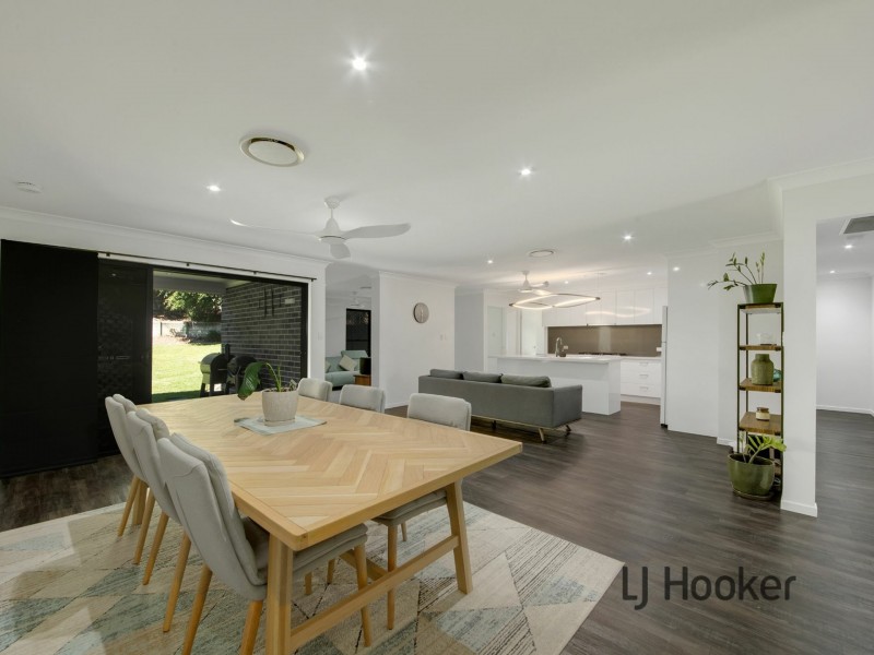 15 Lighthouse Drive, Boyne Island QLD 4680