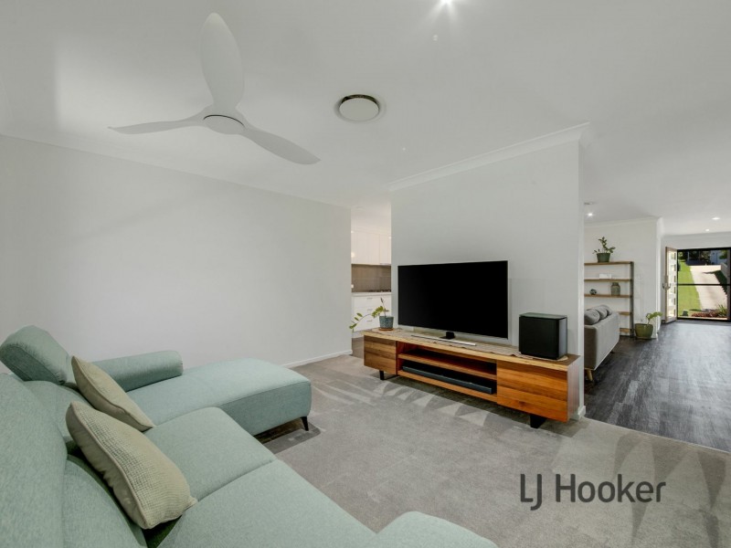 15 Lighthouse Drive, Boyne Island QLD 4680