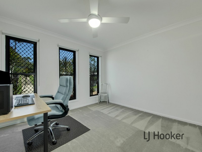 15 Lighthouse Drive, Boyne Island QLD 4680