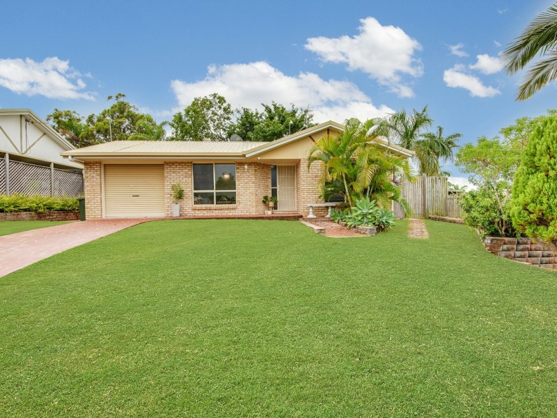 30 Carinya Drive, Clinton QLD 4680