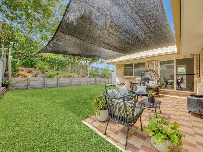 30 Carinya Drive, Clinton QLD 4680